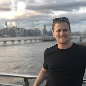 Meet your Posher, Yotam